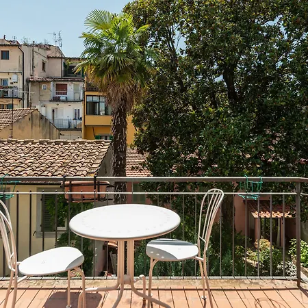 아파트 Pitti Large With Balcony 피렌체